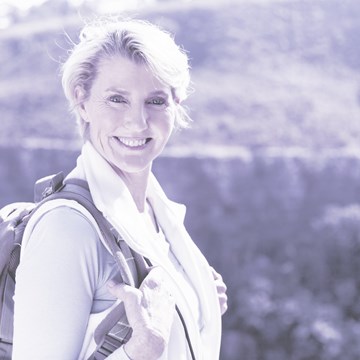 De uiteindelijke menopauze In de menopauze is de activiteit van de eierstokken gestopt. Dat gebeurt na 12 maanden zonder menstruatie.