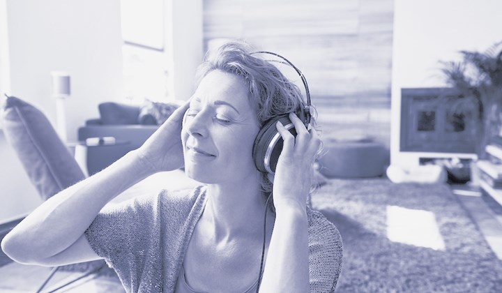 La cause des sautes d'humeur et des sautes d'humeur est votre équilibre hormonal Les changements d'humeur sont des symptômes courants de la ménopause.