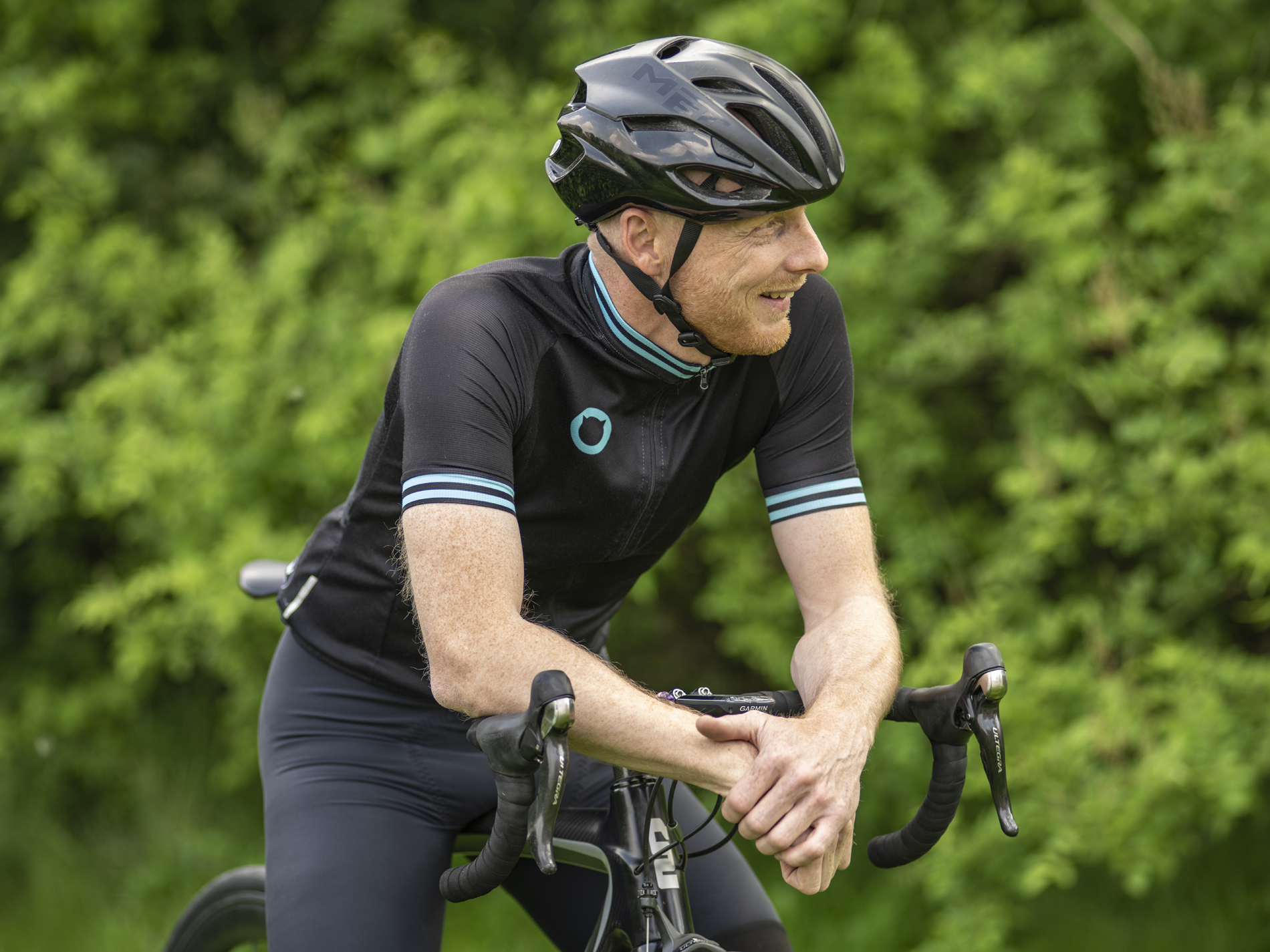 Spierpijn kan onder meer ontstaan door overbelasting na het sporten of door groeipijnen.