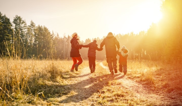 Beweging, een goede slaapkwaliteit, minder stress en een rijk sociaal leven helpen je om je opnieuw vitaal te voelen  Beweging, een goede slaapkwaliteit, minder stress en een rijk sociaal leven helpen je om je opnieuw vitaal te voelen