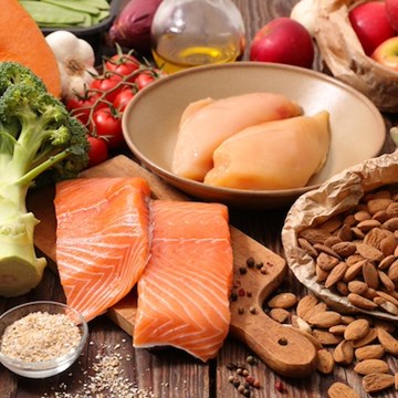 Adoptez une alimentation saine et équilibrée Adoptez une alimentation saine et équilibrée