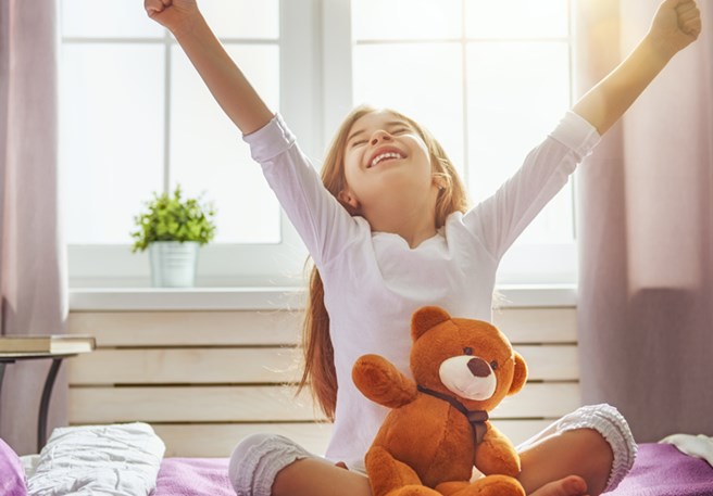 Bij hoofdluis behandelen, is beddengoed wassen noodzakelijk?